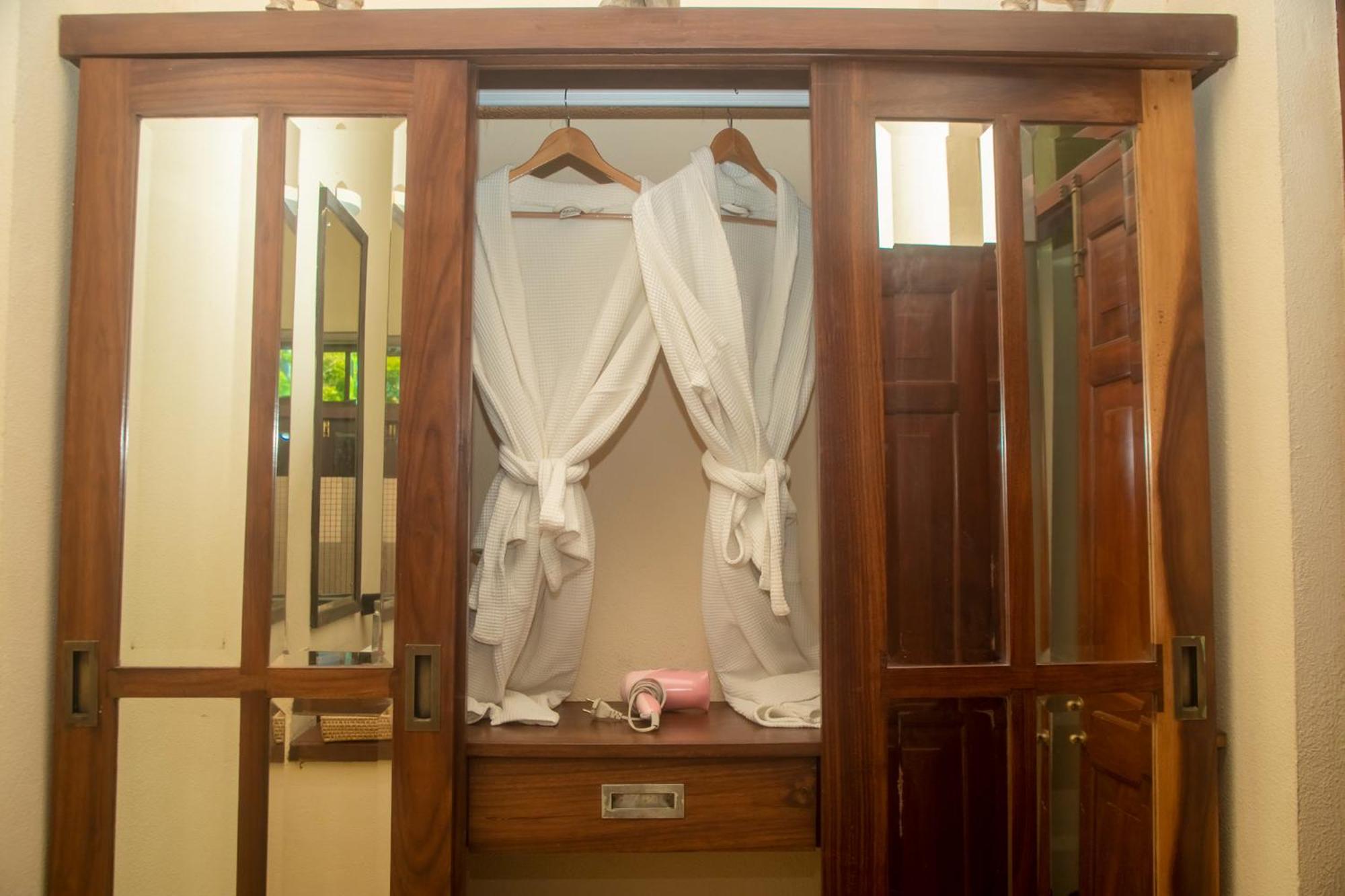 Nikara Luxury Beach House Tissamaharama Exterior foto